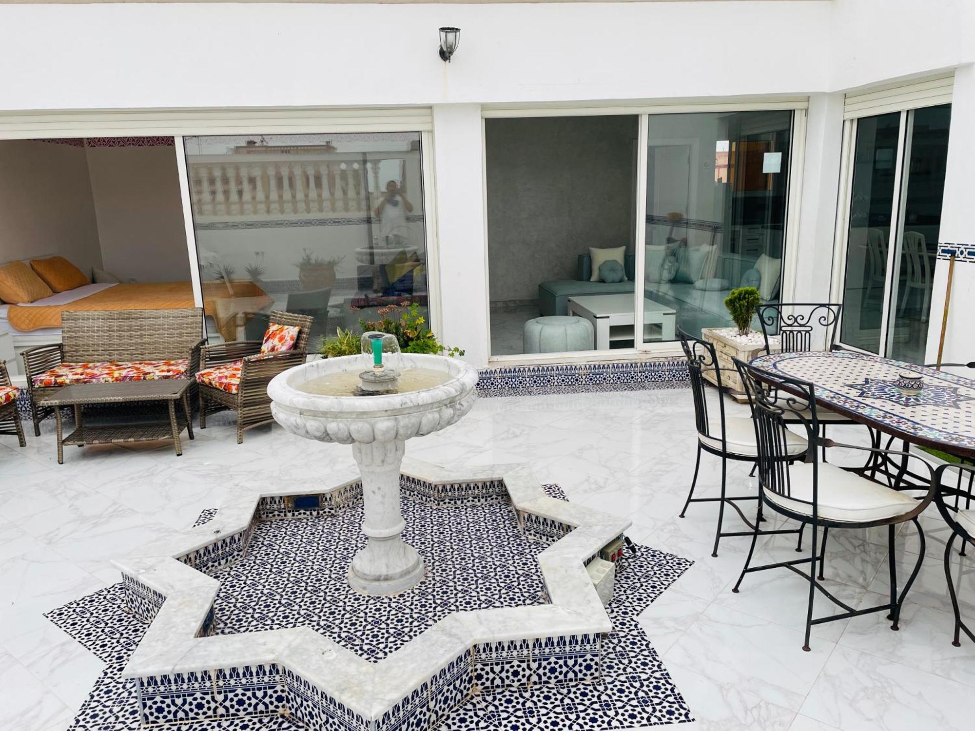 Luxe Grand Terrasse Apartment